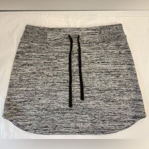 Athleta skirt - Size small - new condition